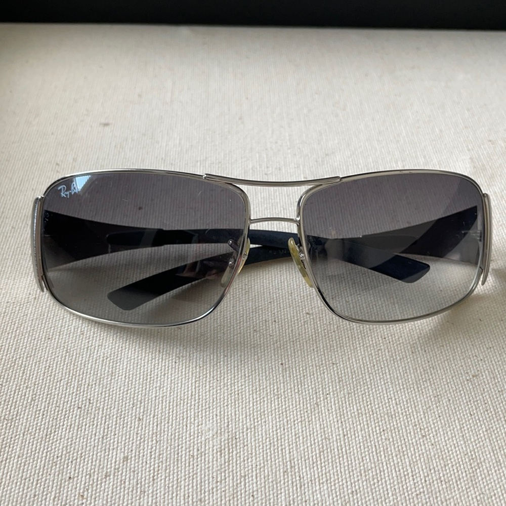 RayBan men’s sunglasses silver